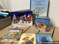 Weihnachtlicher Flohzirkus in der Bücherei³